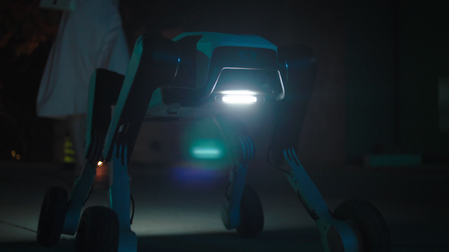 越疆發布全球首款家庭智能體機器人Rover X1,開創具身智能家用新紀元